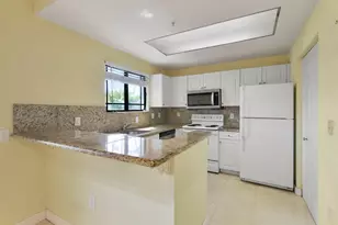 2807 Veronia Dr, Palm Beach Gardens, FL 33410 - Photo 13