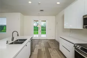 19364 S Whitewater Ave, Weston, FL 33332 - Photo 9