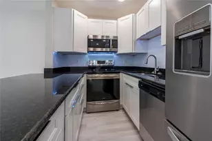 628 NE 8th Ave, Fort Lauderdale, FL 33304 - Photo 7