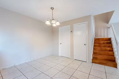 941 Springdale Circle, Palm Springs, FL 33461 - Photo 9