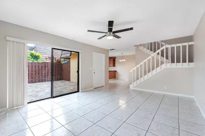 941 Springdale Circle, Palm Springs, FL 33461 - Photo 13