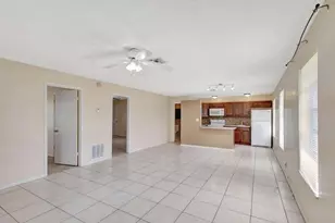 614 Holly Dr, Palm Beach Gardens, FL 33410 - Photo 5