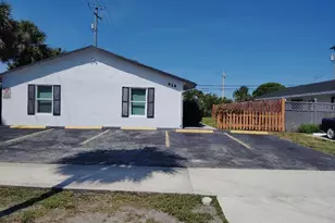 614 Holly Dr, Palm Beach Gardens, FL 33410 - Photo 3