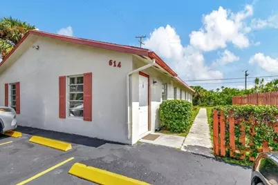 614 Holly Drive #1, Palm Beach Gardens, FL 33410 - Photo 1