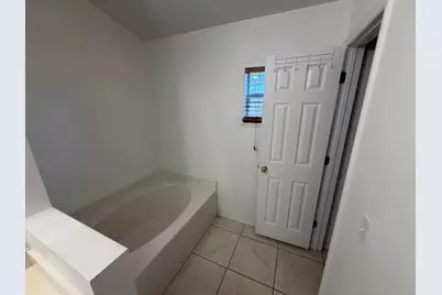 3426 NW 38th Avenue #3426, Okeechobee, FL 34972 - Photo 11