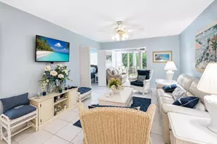 10 Colonial Club Dr, Boynton Beach, FL 33435 - Photo 3
