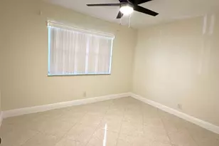 9440 SW 8th St, Boca Raton, FL 33428 - Photo 9
