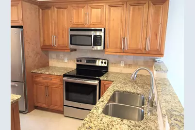 8419 Long Bay, West Palm Beach, FL 33411 - Photo 5