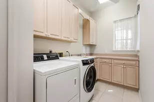 2534 SW Manor Hill Dr, Palm City, FL 34990 - Photo 11