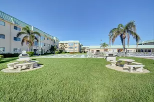 22 Colonial Club Dr, Boynton Beach, FL 33435 - Photo 33