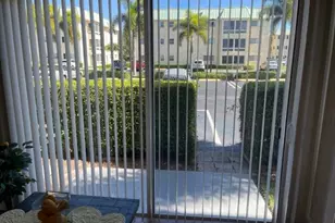 22 Colonial Club Dr, Boynton Beach, FL 33435 - Photo 11