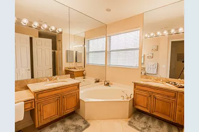431 NW Cool Water Court, Port Saint Lucie, FL 34986 - Photo 9