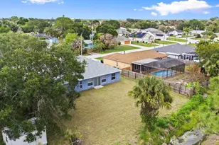 1024 SW Estaugh Ave, Port Saint Lucie, FL 34953 - Photo 33