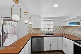 251 NE 142nd St, Miami, FL 33161 - Photo 21