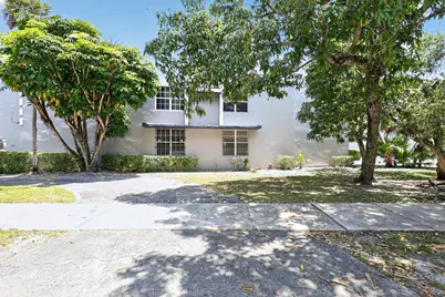 251 NE 142nd Street #21a, Miami, FL 33161 - Photo 3