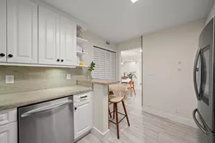 16300 Golf Club Rd, Weston, FL 33326 - Photo 19