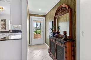 2533 Dudley Dr, West Palm Beach, FL 33415 - Photo 5