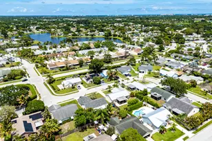 105 Banyan Cir, Jupiter, FL 33458 - Photo 33