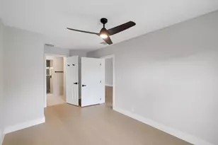 275 NE 16th St, Delray Beach, FL 33444 - Photo 15