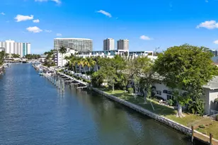 2701 NE 1st St, Pompano Beach, FL 33062 - Photo 27