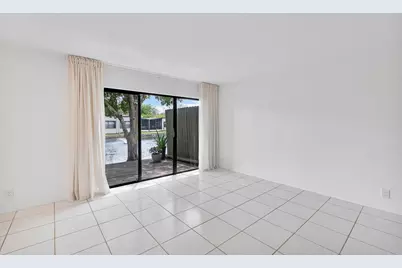 9717 N New River Canal Road #409, Plantation, FL 33324 - Photo 7