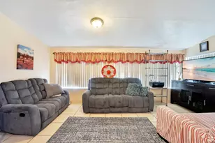 745 NW 46th St, Miami, FL 33127 - Photo 9