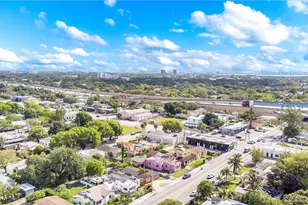 745 NW 46th St, Miami, FL 33127 - Photo 23