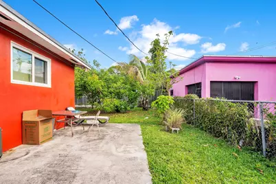 745 NW 46th Street, Miami, FL 33127 - Photo 17