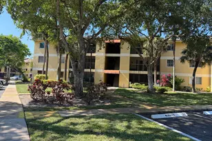 3017 N Oakland Forest Dr, Oakland Park, FL 33309 - Photo 1
