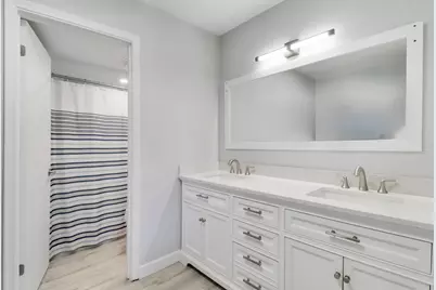 384 Golfview Road #D, North Palm Beach, FL 33408 - Photo 25
