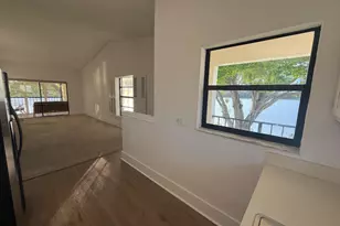 330 Palmwood Pl, Boca Raton, FL 33431 - Photo 27