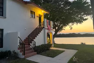 330 Palmwood Pl, Boca Raton, FL 33431 - Photo 21