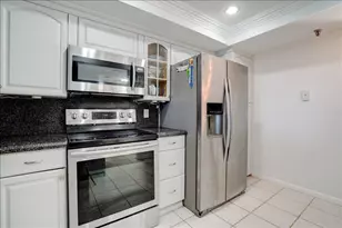 7030 Half Moon Cir, Hypoluxo, FL 33462 - Photo 11