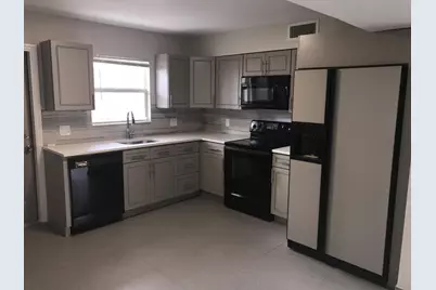 142 SW 8th Avenue #Apt A, Delray Beach, FL 33444 - Photo 1