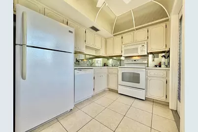 2800 N Palm Aire Drive #Unit 404, Pompano Beach, FL 33069 - Photo 15
