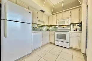 2800 N Palm Aire Dr, Pompano Beach, FL 33069 - Photo 15