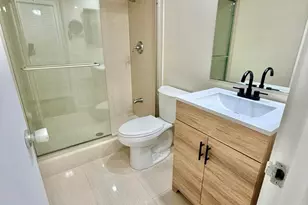 2800 N Palm Aire Dr, Pompano Beach, FL 33069 - Photo 35
