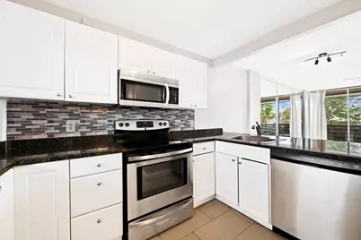 113 Royal Park Drive #2h, Oakland Park, FL 33309 - Photo 1