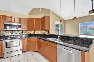 10304 NW 50th Ct, Coral Springs, FL 33076 - Photo 9
