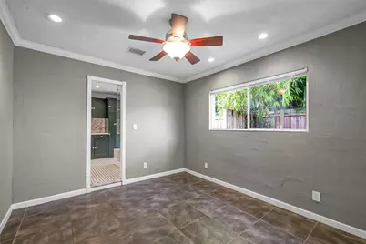 620 NW 37th Street, Oakland Park, FL 33309 - Photo 17