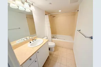 19900 E Country Club Drive #210, Aventura, FL 33180 - Photo 13