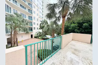 19900 E Country Club Drive #210, Aventura, FL 33180 - Photo 15