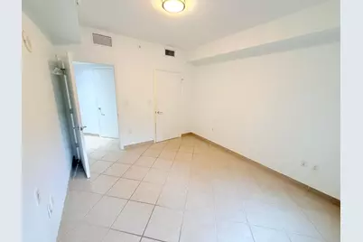 19900 E Country Club Drive #210, Aventura, FL 33180 - Photo 11