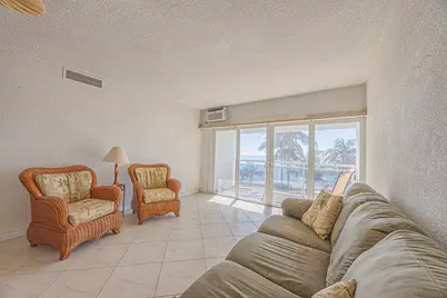500 SE 21st Avenue #403, Deerfield Beach, FL 33441 - Photo 9