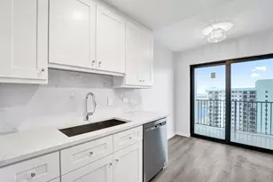 1201 S Ocean Dr, Hollywood, FL 33019 - Photo 29