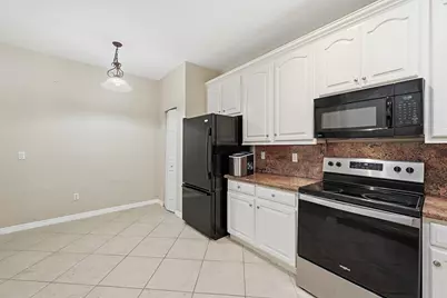 9056 Plymouth Place, Tamarac, FL 33321 - Photo 13