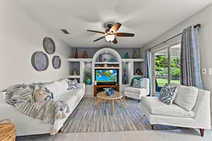 118 Royal Pine Cir N, Royal Palm Beach, FL 33411 - Photo 11
