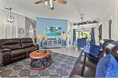 118 Royal Pine Circle N, Royal Palm Beach, FL 33411 - Photo 3
