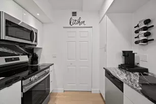 600 S Dixie Hwy, West Palm Beach, FL 33401 - Photo 5