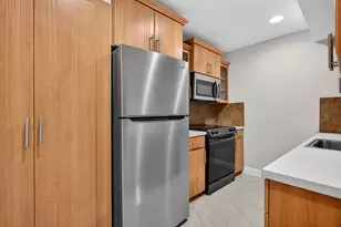 5646 Blueberry Ct, Lauderhill, FL 33313 - Photo 13